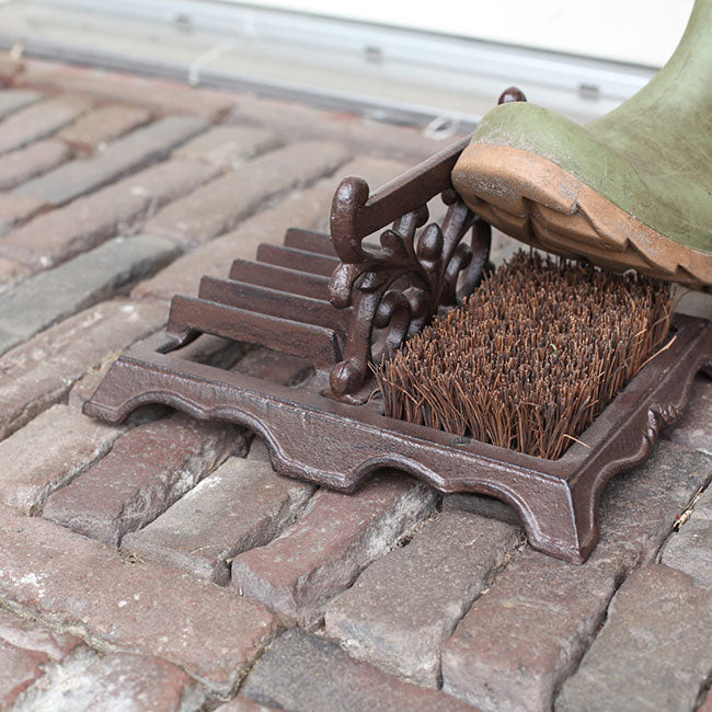 Esschert Design Cast Iron Boot Brush with Scraper
