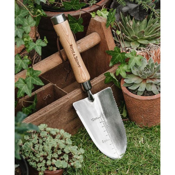 Gardman Capability Trowel by Kent & Stowe