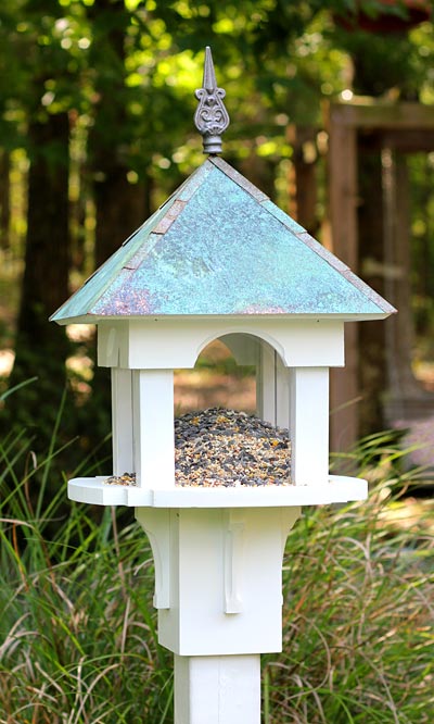 Heartwood Sky Box Cafe' Bird Feeder